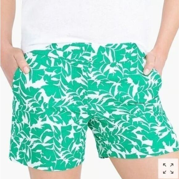 J. Crew Women's Green White Leaf Floral Pattern Short Size 6 Tropical Hawaiian - Picture 1 of 16